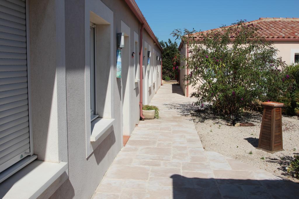 Hotel Et Residence De La Transhumance Saint-Martin-de-Crau Εξωτερικό φωτογραφία