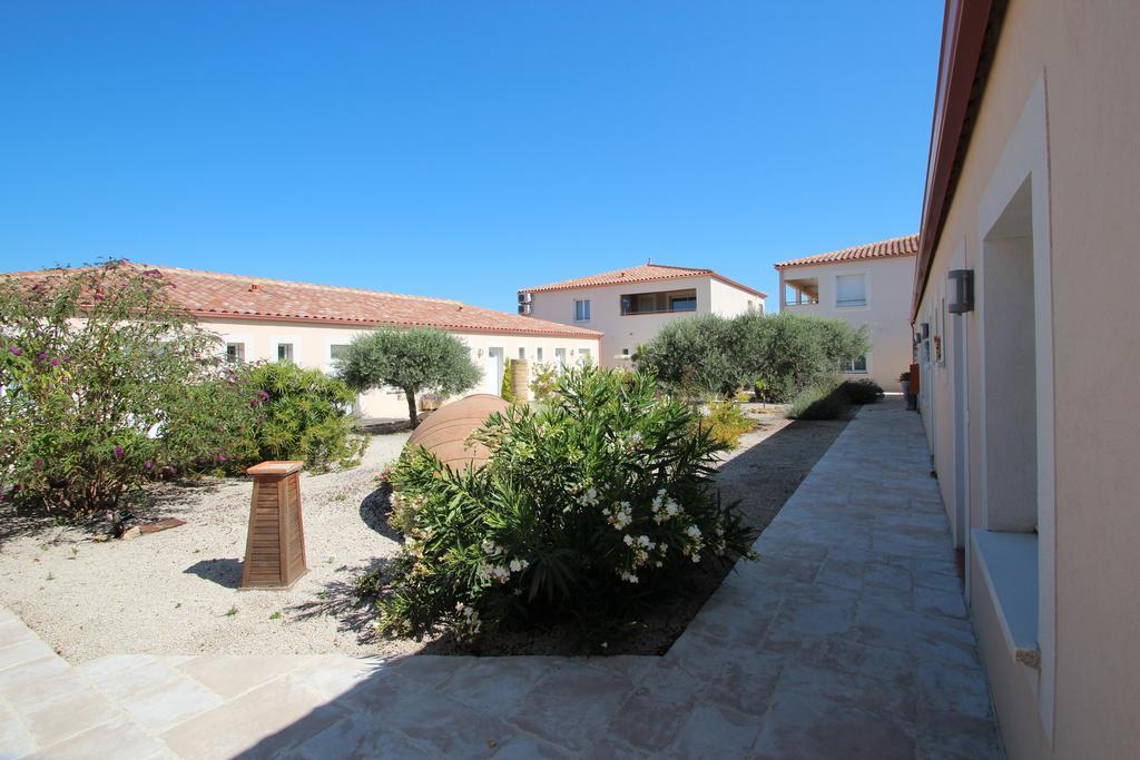 Hotel Et Residence De La Transhumance Saint-Martin-de-Crau Εξωτερικό φωτογραφία
