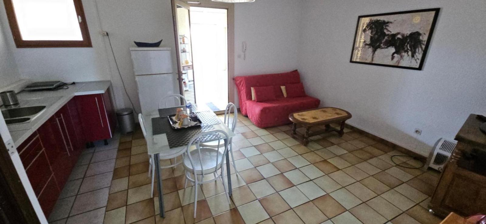 Hotel Et Residence De La Transhumance Saint-Martin-de-Crau Εξωτερικό φωτογραφία