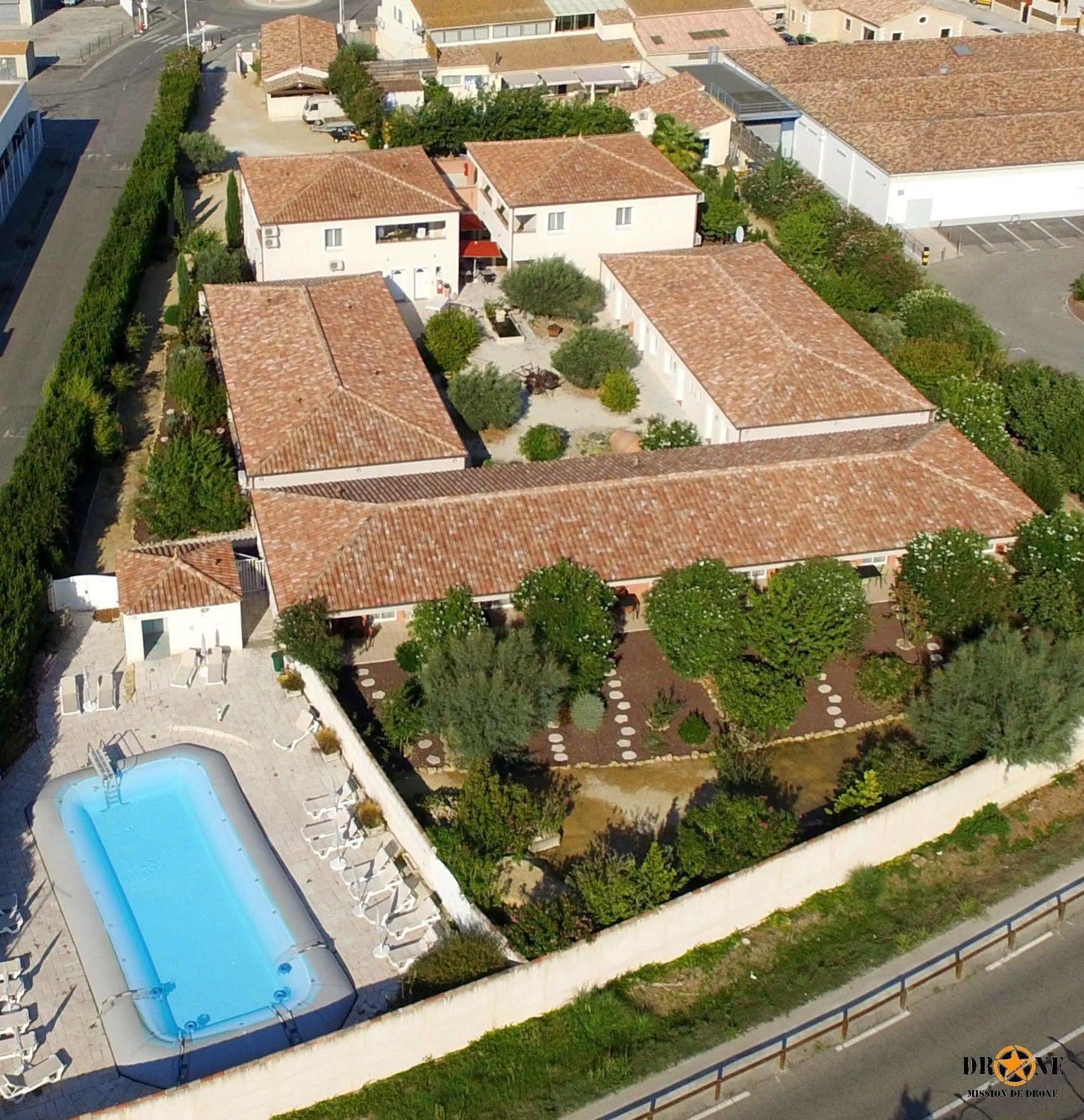 Hotel Et Residence De La Transhumance Saint-Martin-de-Crau Εξωτερικό φωτογραφία