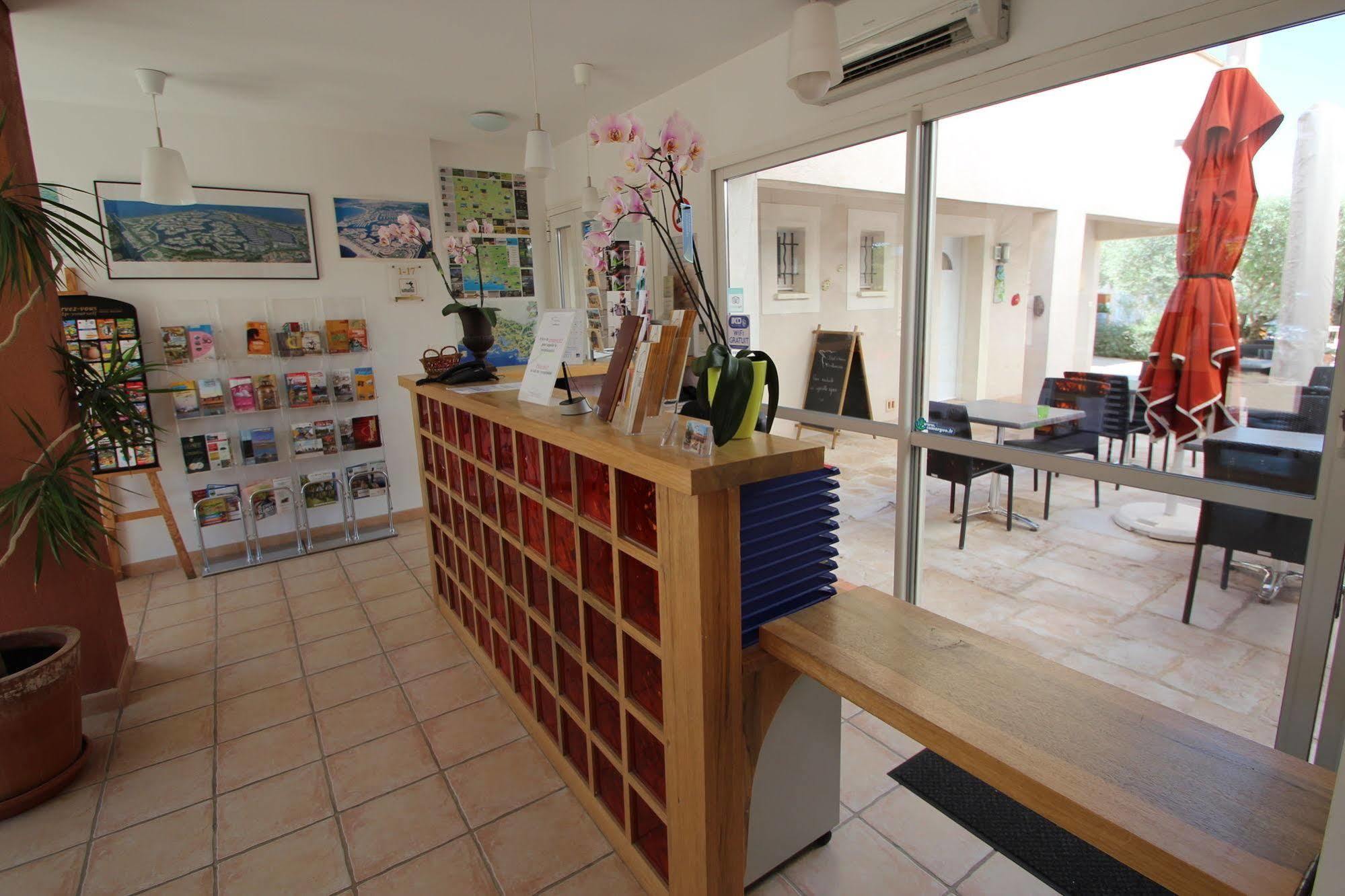 Hotel Et Residence De La Transhumance Saint-Martin-de-Crau Εξωτερικό φωτογραφία